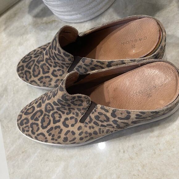 Caslon cheetah leopard slip on platform sneakers Sz 9-1/2 - Picture 5 of 11